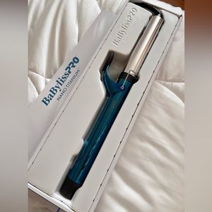 New BaByLiss pro 1.25 inch long barrel titanium curling iron